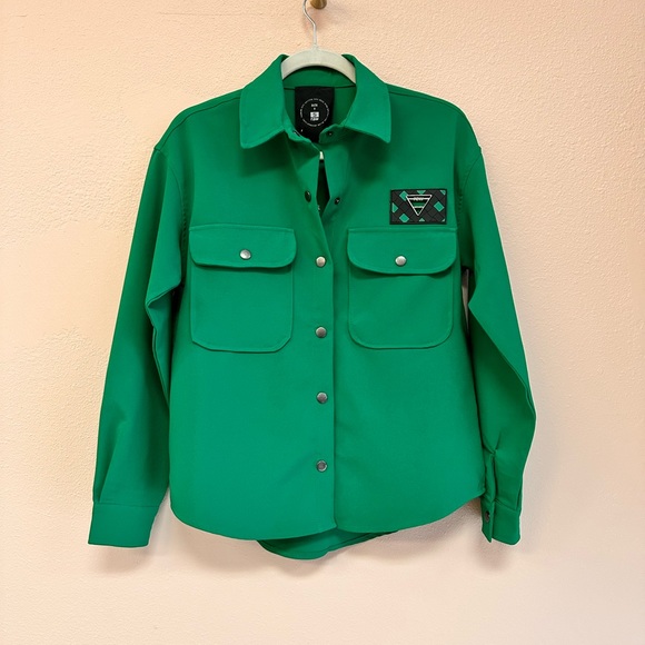 Women suits - Picture 3 of 4